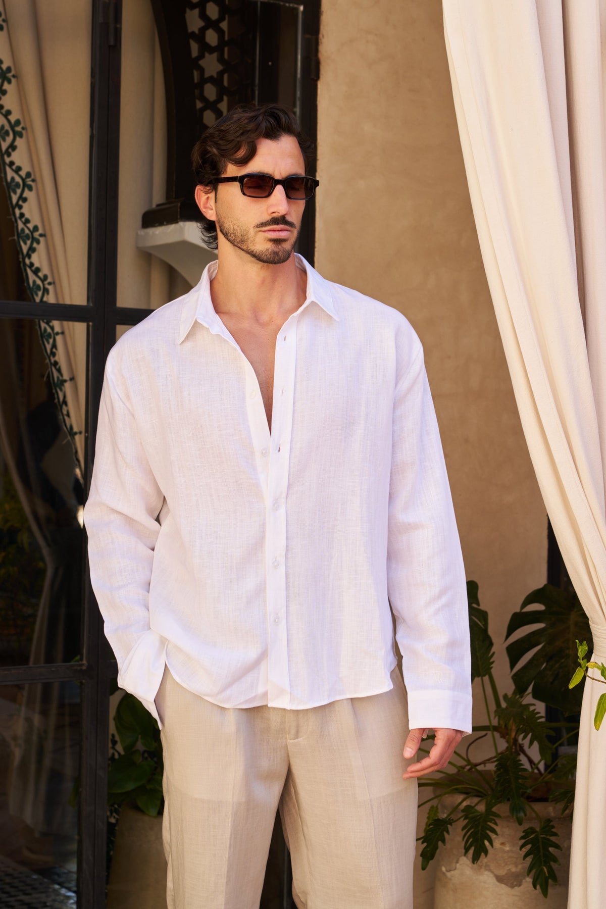Table for Two Linen Shirt – White