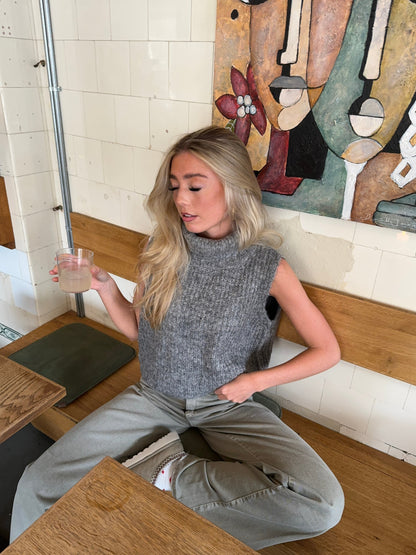 Thalia knitted turtleneck vest - Grey