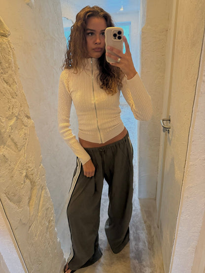 Carly cable knit with zipper – Off white