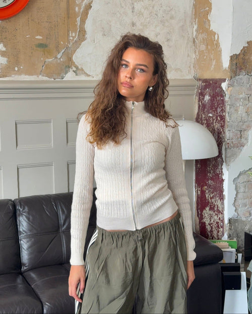 Carly cable knit with zipper – Off white