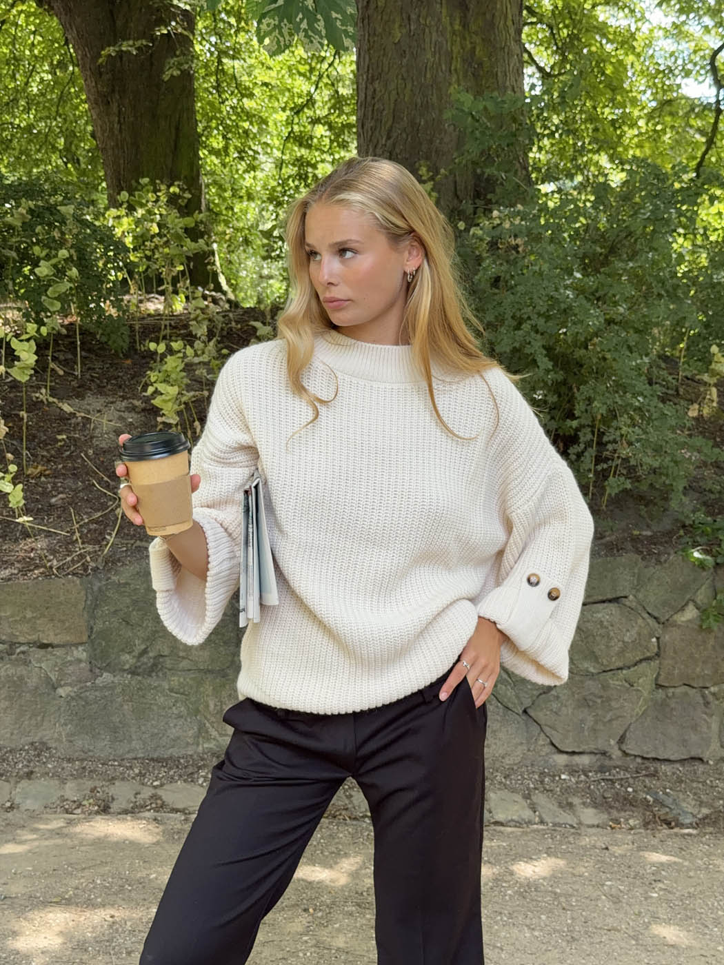 Carina knit with sleeve detail - Beige