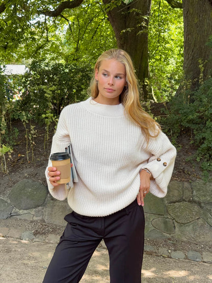 Carina knit with sleeve detail - Beige