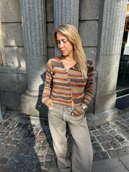 Bernie knit with buttons and stripes - Brown