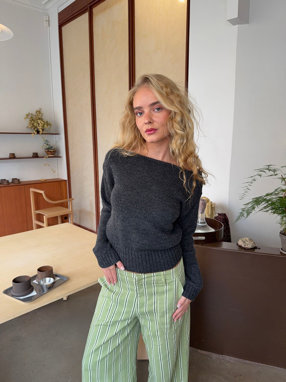 Loni one shoulder knit sweater in wool – Grey
