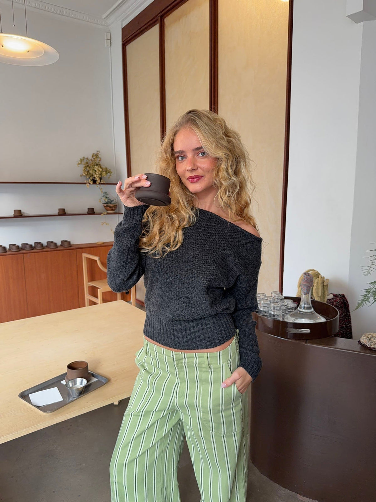 Loni one shoulder knit sweater in wool – Grey