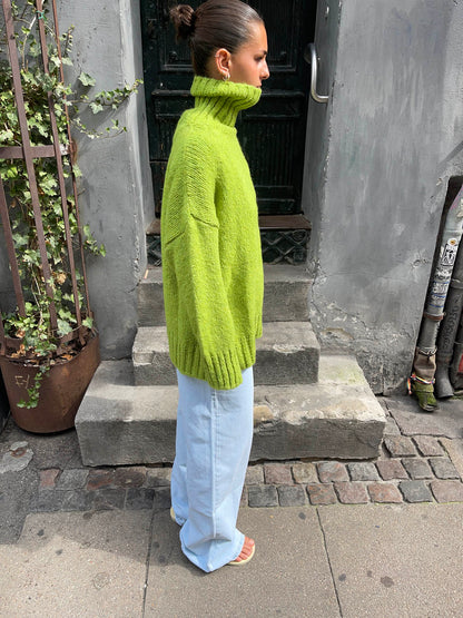 Valdamara oversized turtleneck – Lime Green