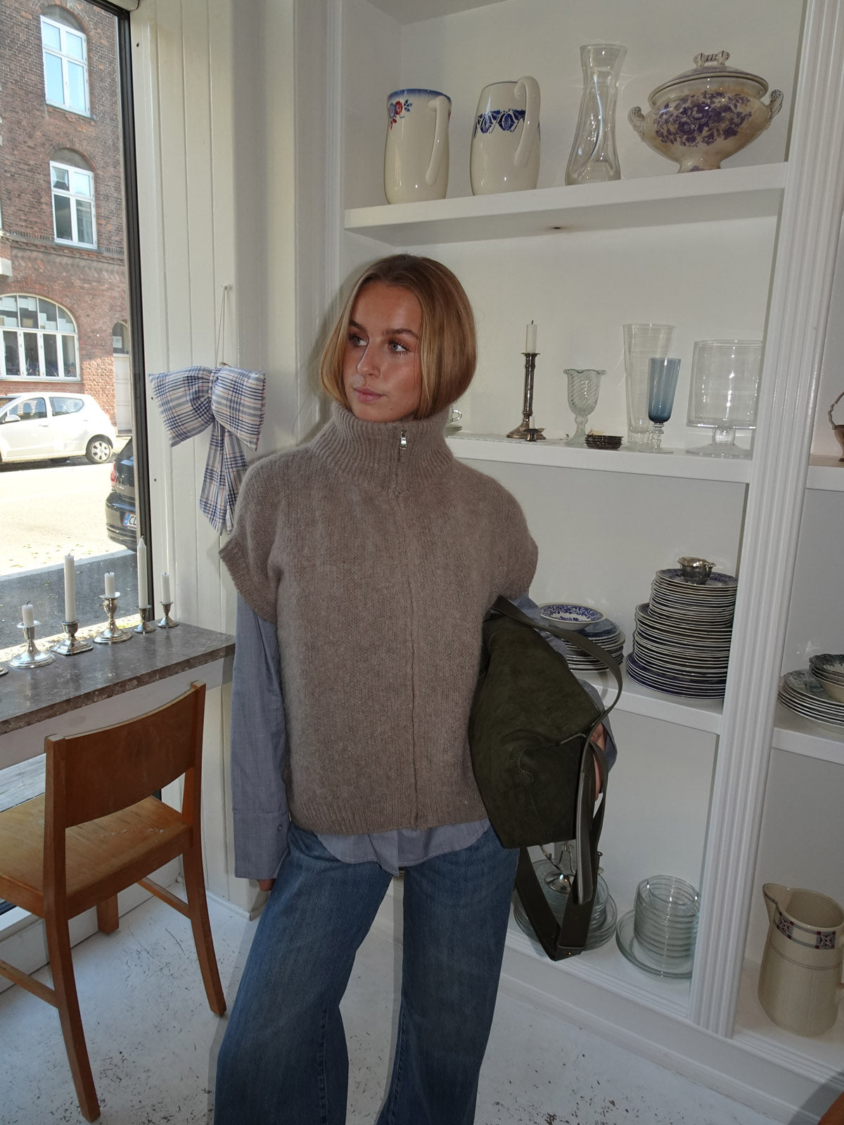 Fiona high neck vest - Beige