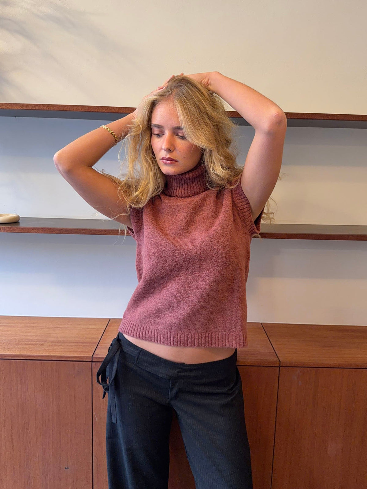 Linua vest with Turtleneck – Rust/rose
