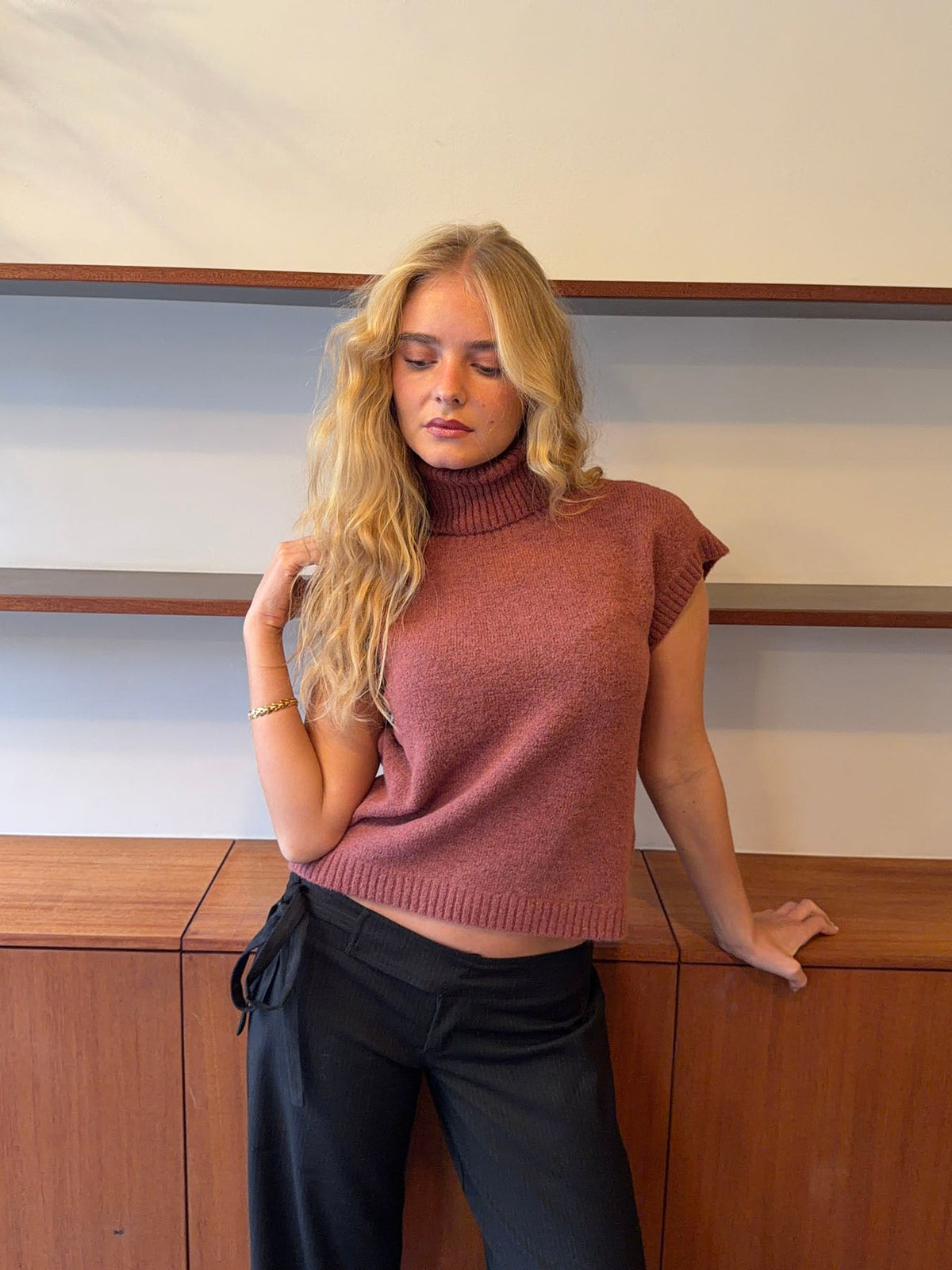 Linua vest with Turtleneck – Rust/rose